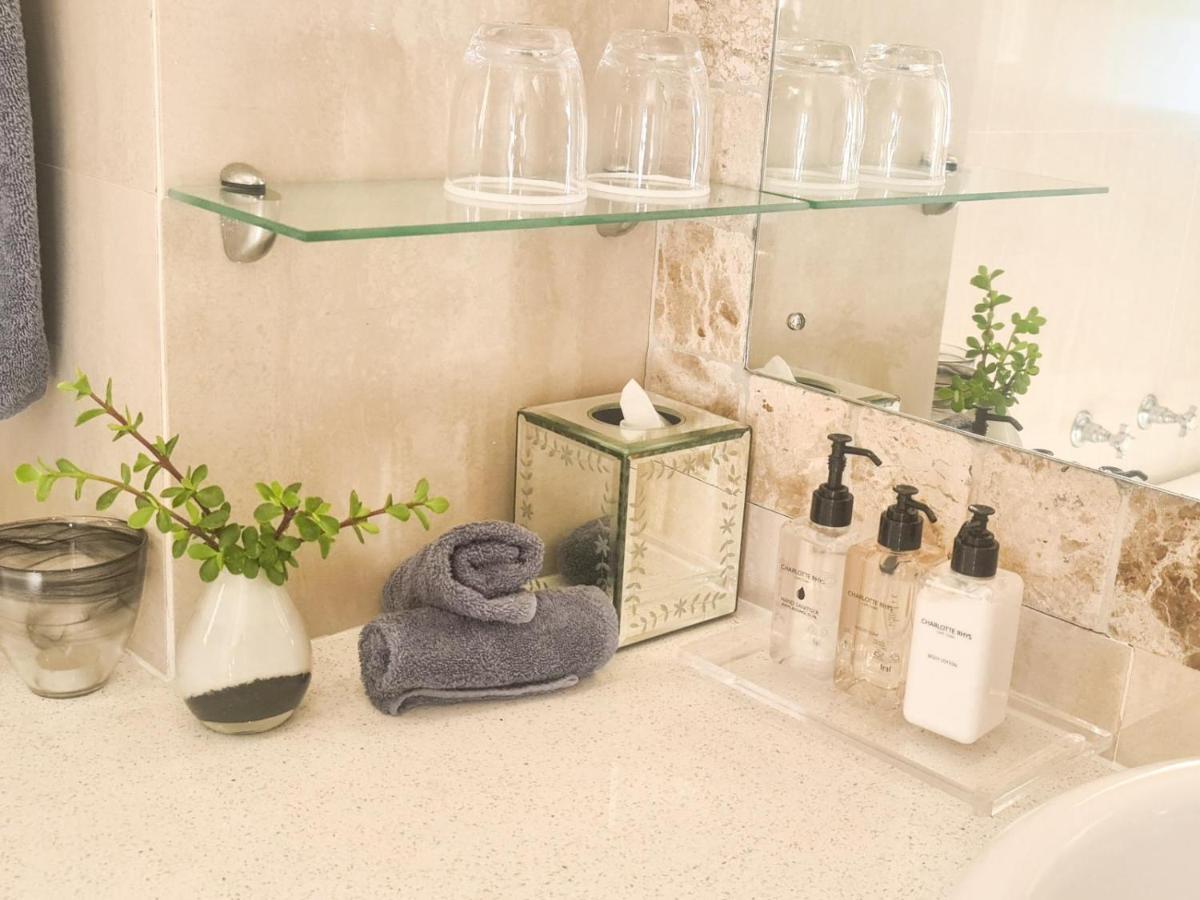 No 4 Boutique Beach House Πορτ Ελίζαμπεθ Εξωτερικό φωτογραφία